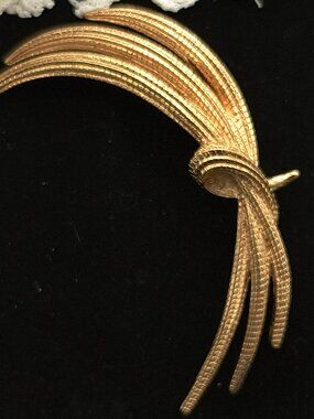 Vintage Monet Golden Wheat Spray Brooch